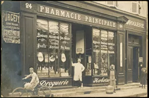 Chemists Shop / Paris