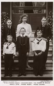 Siblings Gallery: The Children of King George V and Queen Mary in 1912