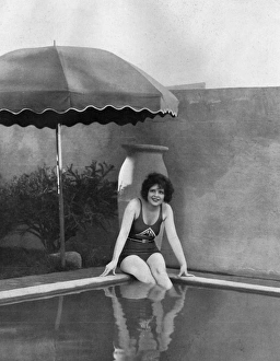 Clara Bow in her swimming pool, 1928 Clara Bow in her swimming pool, 1928