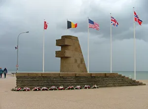 Comite du Debarquement Signal Memorial Bernieres Comite du Debarquement Signal Memorial Bernieres