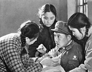 Cultural Gallery: Communist China - training barefoot doctors
