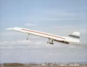 Images Dated 26th April 2011: CONCORDE 002 FLIES 1969