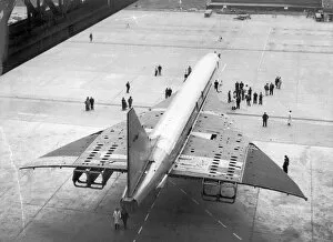 Final Gallery: Concorde 002 under tow from the Brabazon Hangar at Filton