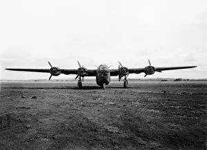 <b class=qtipBold><figcaption>Consolidated B-24D Liberator III / 3</figcaption></b><br>Consolidated B-24D Liberator Parked Date: 1940s<br><em>© aviation-images.com / Mary Evans Picture Library</em> Consolidated B-24D Liberator III / 3