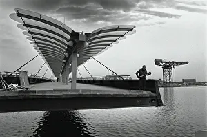 Bells Gallery: Construction of Bells Bridge across River Clyde, Glasgow