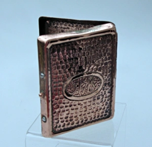 Copper cigarette box with Royal Engineers badge, WW1 Copper cigarette box with Royal Engineers badge, WW1