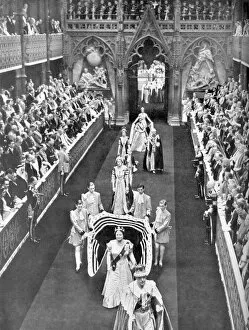 Images Dated 3rd November 2011: Coronation 1953 - Procession of Queen Mother