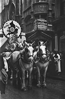 Countrymen with horses in the City of London Countrymen with horses in the City of London
