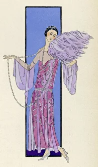<b class=qtipBold><figcaption>Creation Molyneux</figcaption></b><br>Evening dress by Molyneux<br><em>© Mary Evans Picture Library</em> Creation Molyneux