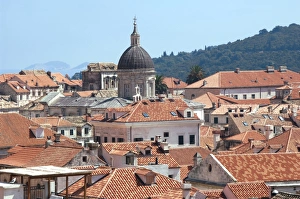 CROATIA. DUBROVNIK. General view of the city with the dome o CROATIA. DUBROVNIK. General view of the city with the dome o