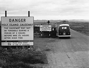Crossing to Lindisfarne, Holy Island Causeway Crossing to Lindisfarne, Holy Island Causeway