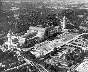 Fire Brigade Gallery: Crystal Palace before it burnt down in 1936