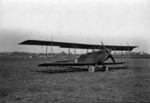 <b class=qtipBold><figcaption>Curtiss JN4 Jenny of the RNAS</figcaption></b><br>Curtiss JN4 Jenny of the RNAS. Date:<br><em>© The Royal Aeronautical Society (National Aerospace Library) / Mary Evans Picture Library</em> Curtiss JN4 Jenny of the RNAS