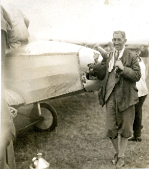 Cyril Frank Uwins, 1896-1972, flew into third place at t? Cyril Frank Uwins, 1896-1972, flew into third place at t?