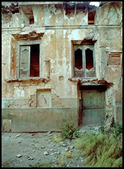 Images Dated 8th December 2015: Damaged exterior houses, Belchite, Spain
