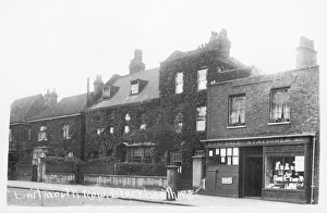 <b class=qtipBold><figcaption>Dartmouth Row Blackheath</figcaption></b><br>Dartmouth Row Blackheath London SE3<br><em>© Mary Evans Picture Library</em> Dartmouth Row Blackheath