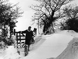 Deep snowdrifts block lanes near Crediton, Devon Deep snowdrifts block lanes near Crediton, Devon