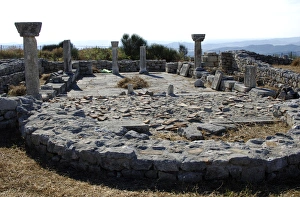 Early Christian art. Remains of the Basilica. IV-V century Early Christian art. Remains of the Basilica. IV-V century