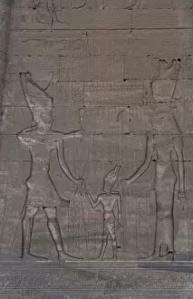 Images Dated 1st December 2003: Egypt. Dendera. Hathor Temple. Cleopatra VII, Julius Caesar