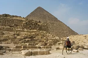 Images Dated 20th November 2003: Egypt. Pyramid G1-b. Giza