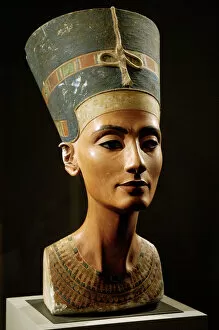 Sculpture Gallery: Egyptian art. Nefertiti bust. Limestone and stucco. Neues Mu
