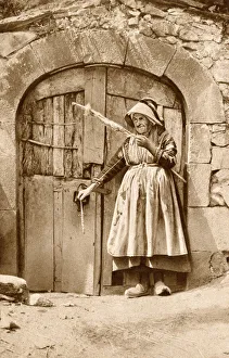 New images august 2021/elderly woman distaff spindle auvergne france New images august 2021/elderly woman distaff spindle auvergne france