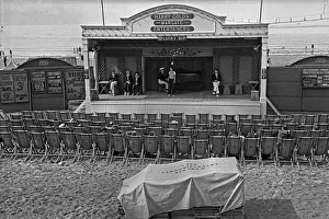 Entertainers perform for Margate holidaymakers, Kent Entertainers perform for Margate holidaymakers, Kent