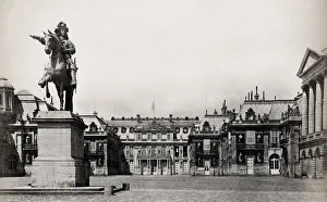Equestrian statue King Louis XIV Palace of Versailles, Fran Equestrian statue King Louis XIV Palace of Versailles, Fran