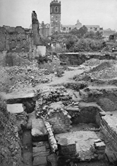 Excavations of Roman Fort in City of London Excavations of Roman Fort in City of London