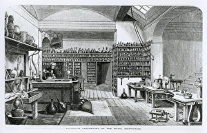 <b class=qtipBold><figcaption>Faraday Lab</figcaption></b><br>Faraday Lab / IMechE Date:<br><em>© The Institution of Mechanical Engineers/Mary Evans</em> Faraday Lab
