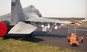 Farnborough 92 - MiG-29M (9-15) Blue 156 Farnborough 92 - MiG-29M (9-15) Blue 156