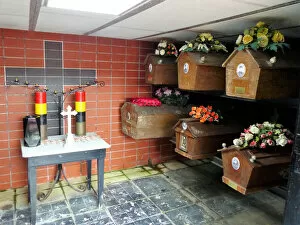 Difficult Gallery: Flemish Soldiers Memorial Crypt, Zonnbeke