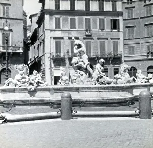 Fontana del Moro by Gianlorenzo Bernini, Rome, Italy Fontana del Moro by Gianlorenzo Bernini, Rome, Italy