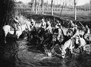 <b class=qtipBold><figcaption>French reconnaisance patrol 1916</figcaption></b><br>French reconnaisance patrol watering their horses at Oise on the French front during World War I in 1916<br><em>© Mary Evans/Robert Hunt Collection</em> French reconnaisance patrol 1916