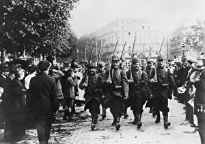 <b class=qtipBold><figcaption>French troops</figcaption></b><br>French troops march off to war during World War I.<br><em>© Mary Evans/Robert Hunt Collection</em> French troops