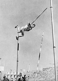 G Jefferson fails at pole vault, 1932 Olympics G Jefferson fails at pole vault, 1932 Olympics