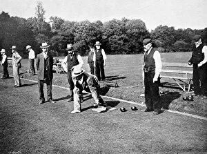 Images Dated 13th October 2004: A Game of Bowls, Britain, 1903
