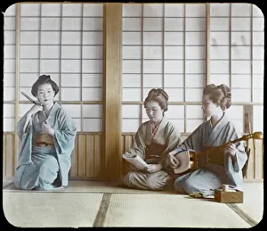 Screen Gallery: Geisha / Instruments / C1900