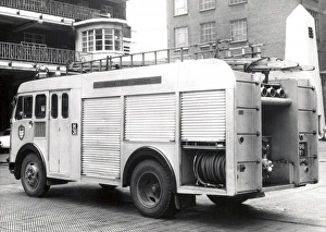 Images Dated 31st May 1965: GLC-LFB - Former Croydon Brigade pump fire engine