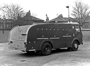 Images Dated 31st May 1965: GLC-LFB - Foam Tender at Battersea