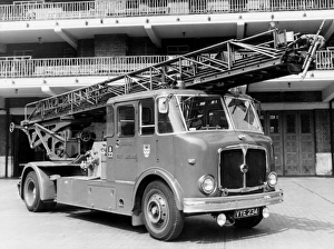Images Dated 31st May 1965: GLC-LFB - Turntable Ladder at Brigade HQ