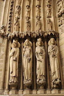Gothic Art. France. Notre Dame. Paris. From the left, a king Gothic Art. France. Notre Dame. Paris. From the left, a king