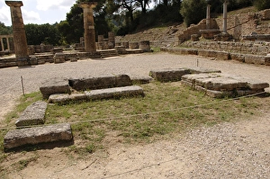 <b class=qtipBold><figcaption>Greek Art. Altar of Hera. Olympia</figcaption></b><br>Greek Art. Altar of Hera. Is the location where the Olympic flame is lit the Olympic games. Olympia. Greece.<br><em>© Thaliastock / Mary Evans</em> Greek Art. Altar of Hera. Olympia