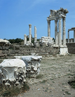 Hellenic Gallery: Greek art. Turkey. Pergamon. Temple of Hadrian. Turkey