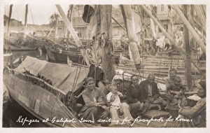 Greek refugees at Gallipoli Town during Chanak Crisis Greek refugees at Gallipoli Town during Chanak Crisis