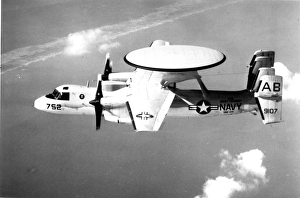 <b class=qtipBold><figcaption>Grumman E-2C Hawkeye</figcaption></b><br>Grumman E-2C Hawkeye. Date:<br><em>© The Royal Aeronautical Society (National Aerospace Library)/Mary Evans Picture Library</em> Grumman E-2C Hawkeye