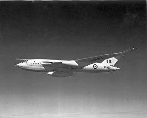 <b class=qtipBold><figcaption>Handley Page Victor B1 XA930</figcaption></b><br>Handley Page Victor B1, XA930. Date:<br><em>© The Royal Aeronautical Society (National Aerospace Library) / Mary Evans Picture Library</em> Handley Page Victor B1 XA930