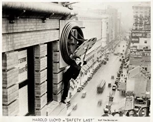 Stunt Gallery: Harold Lloyd in the film Safety Last 1923