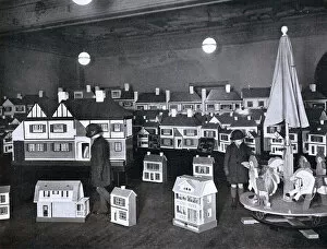 Department Collection: Harrods toy department, dolls houses, 1922