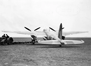 de Havilland Mosquito BIV DZ379 being bombed up de Havilland Mosquito BIV DZ379 being bombed up